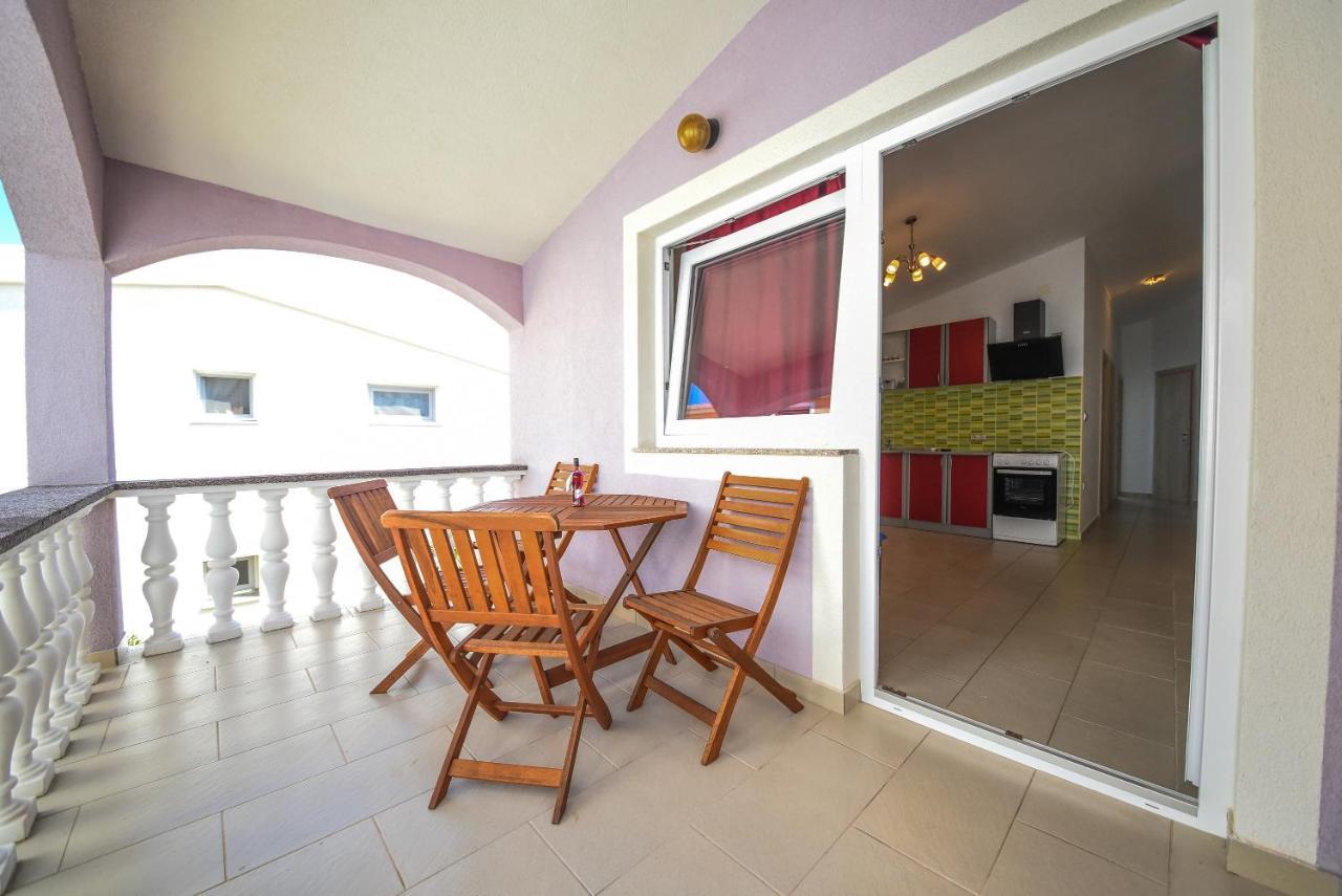 Apartmani Por วีร์ ภายนอก รูปภาพ