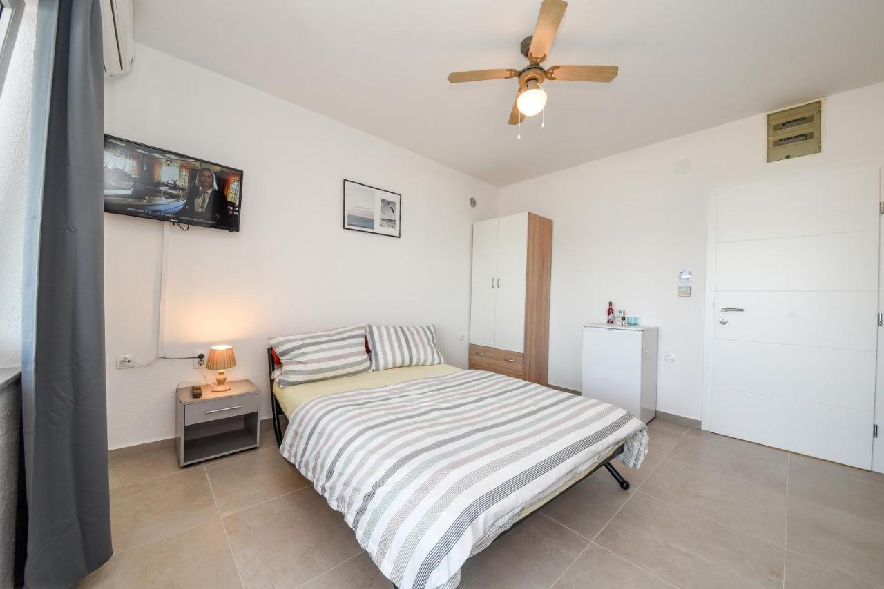 Apartmani Por วีร์ ภายนอก รูปภาพ