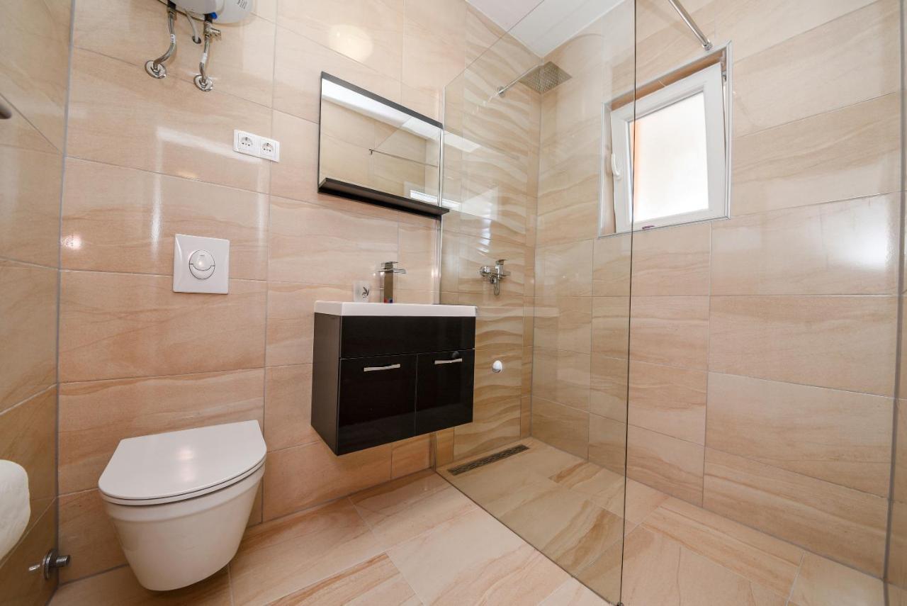 Apartmani Por วีร์ ภายนอก รูปภาพ