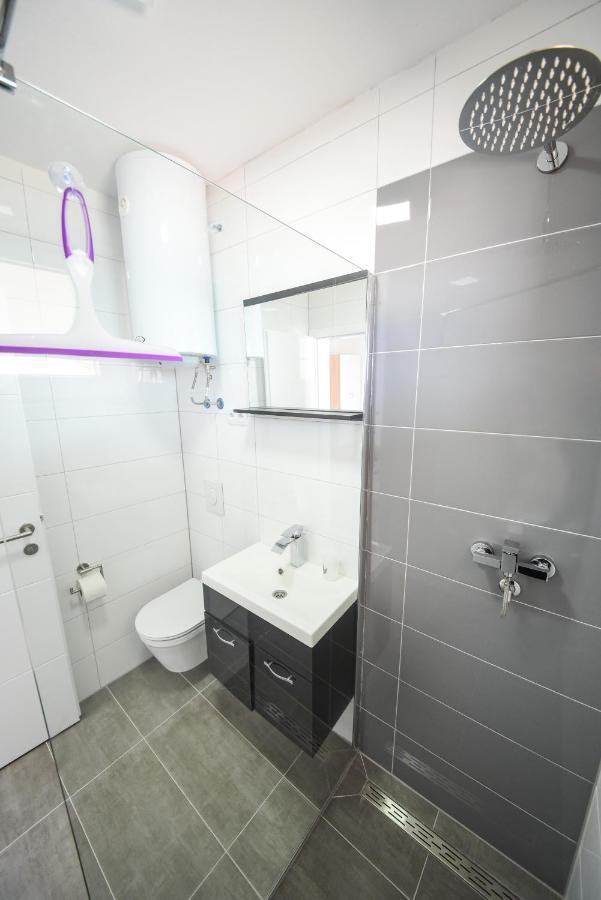 Apartmani Por วีร์ ภายนอก รูปภาพ